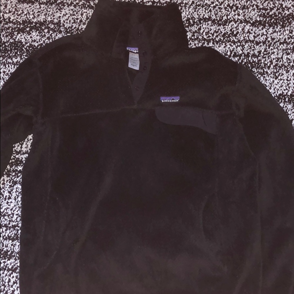 Women’s large black Patagonia pullover